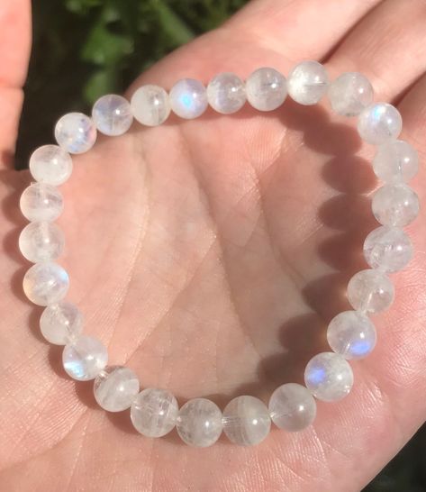 Rainbow Moonstone Crystal, Goddess Jewelry, Jewelry White, Moonstone Crystal, Moonstone Bracelet, Bracelet Blue, White Rainbow, Crystal Bracelet, Blue Bracelet