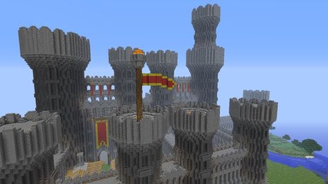 Minecraft Castle, Castle Tower, Minecraft Building, Fun Diy Crafts, The Castle, Flag Design, Willis Tower, Fun Diys, Banners