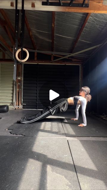 Meli on Instagram: "a calisthenics core workout we can do together 🫶🏽  -  #calisthenics #homeworkout #coreworkout #abworkout #calisthenicscoreworkout #fitnessmotivation #gymgirl" Meli Calisthenics, March 3, Calisthenics, Core Workout, Abs Workout, At Home Workouts, Instagram A, Fitness Motivation, On Instagram