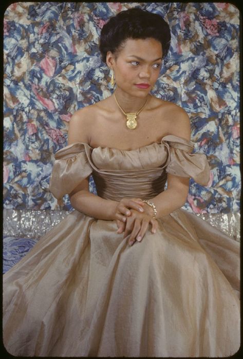 Eartha Kitt, Glamour Vintage, Vintage Black Glamour, Black Hollywood, Vintage Glamour, Shakira, Vintage Beauty, Old Hollywood, American Actress