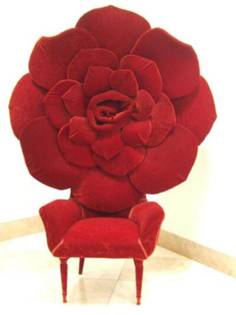 27 Cool Chairs That Will Look Awesome Anywhere - BlazePress Rose Chair, Estilo Kitsch, Flower Chair, Unusual Furniture, Unique Chair, Deco Originale, Red Chair, Funky Furniture, Beautiful Chair