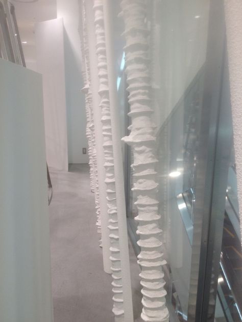 The installation at Dover street appeared like a spinal chord- the use of white again modernised it and gave it a clinical softness that did not appear aggressive as bone art normally does Spinal Chord, Bone Art, Tokyo, White, Art