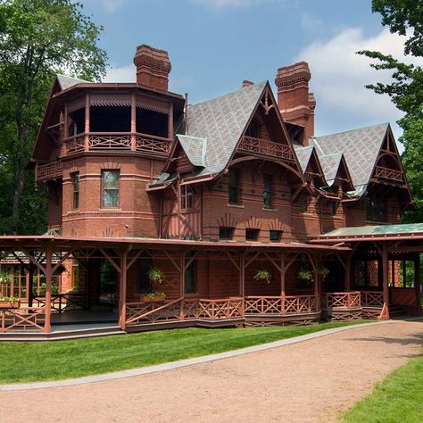 Group / Field Trip info for the Mark Twain House in Hartford, CT Mark Twain House, Bear Skin Rug, The Adventures Of Tom Sawyer, Fantasy Inspo, Adventures Of Tom Sawyer, Adventures Of Huckleberry Finn, Victorian Beauty, Grave Stones, Huckleberry Finn