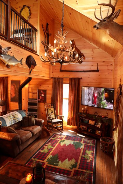 Casas Country, Aesthetic Interior Design, Cabin Living Room, Cabin Interiors, Casa Vintage, Cabin Living, Log Cabin Homes, Brown Living Room, Cabin Style