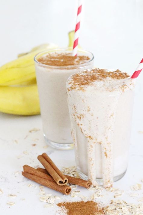 Cinnamon Roll Smoothie, Healthy Cinnamon Roll, Smoothie With Banana, Healthy Cinnamon Rolls, Real Food Snacks, Gluten Free Kids, Yummy Smoothie Recipes, Easy Smoothie Recipes, Blender Recipes