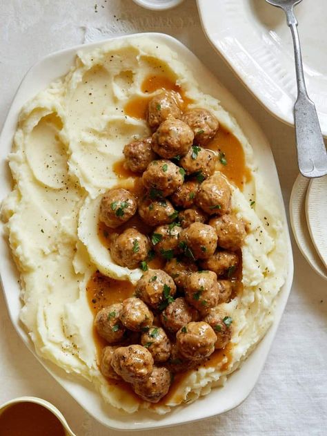 Meatballs With Mashed Potatoes, Meatballs And Gravy, Spoon Fork Bacon, Ground Pork Recipes, Meatball Recipes Easy, With Mashed Potatoes, Cozy Meals, Swedish Meatballs, Easy Ideas