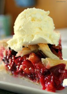 Plum Pie Filling Recipe, Plum Desserts, Plum Pie Recipe, Plum Dessert, Entertaining Desserts, Canned Plums, Plum Pie, Puff Pastries, Plum Recipes