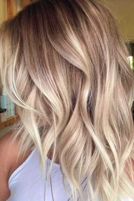 Butterscotch Hair, Hair Color Flamboyage, Babylights Highlights, Blonde Ombre Hair, Baylage Hair, Celebrity Haircuts, Blonde Wavy Hair, Ombre Hair Blonde, Blonde Haircuts