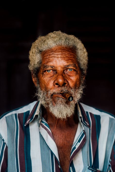 Cuba — Lougè Old Black Man, Cuba People, Old Age Makeup, Old Man Face, Old Man Portrait, Wade In The Water, Pen Art Work, Grey Hair Men, Afro Men