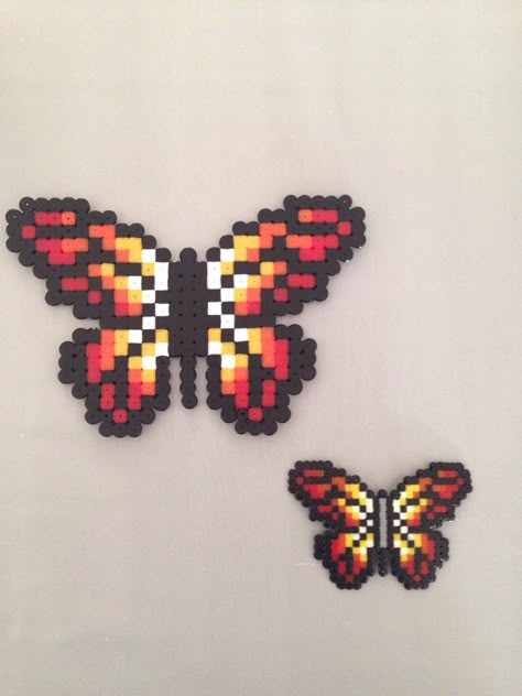 Butterfly Fuse Beads, Pyssla Ideas Aesthetic, Pyssla Ideas, Melt Beads Patterns, Melt Beads, Pony Bead Projects, Easy Perler Beads, Hamma Beads Ideas, Easy Perler Bead Patterns