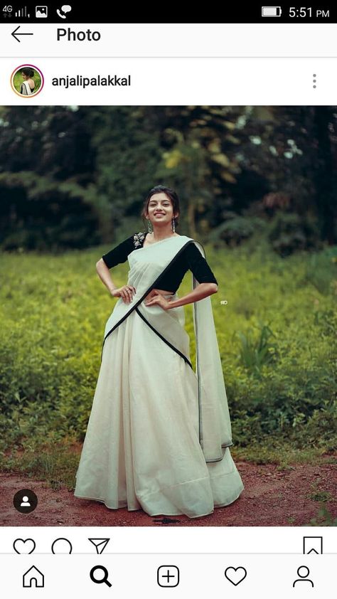 Kerala Half Saree, Set Saree Kerala, Dhavani Set, Onam Outfits Ideas, Kerala Dress, Onam Dress, Long Skirt Top Designs, Kerala Saree Blouse, Onam Outfits