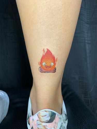 Imagination Tattoo, Calcifer Tattoo, Chinese Zodiac Tattoo, Tatuaje Studio Ghibli, Be Brave Tattoo, Ghibli Tattoo, Fire Tattoo, Plant Tattoo, Tattoo Project