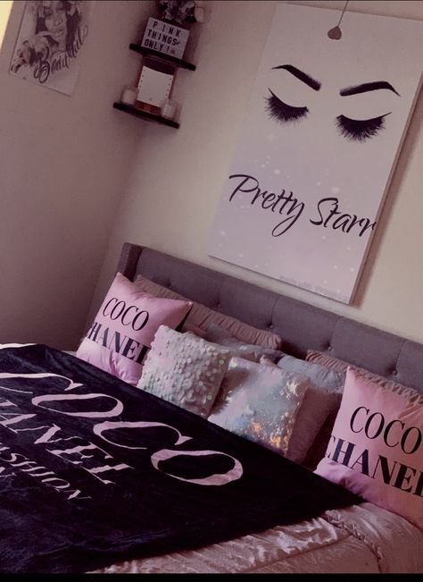 Coco Chanel Room Decor, Coco Chanel Room, Chanel Room Decor, Chanel Bedroom, Chanel Room, Black Pillow Cases, Designer Bedroom, College Apartments, Neon Sign Bedroom