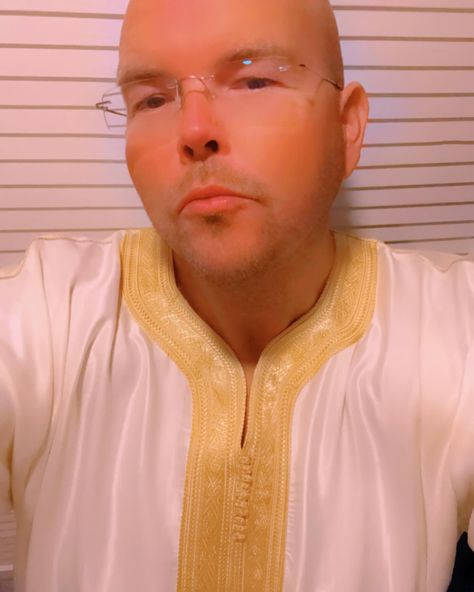 When the boyfriend buys you a new hand made golden Moroccan 🇲🇦 Galabayer… ❤️ (man dress) Moroccan Men, Morocco Men Fashion, Moroccan Clothing Men, Moroccan Men Handsome, Moroccan People, Giovanni Battista Moroni, Men Dress