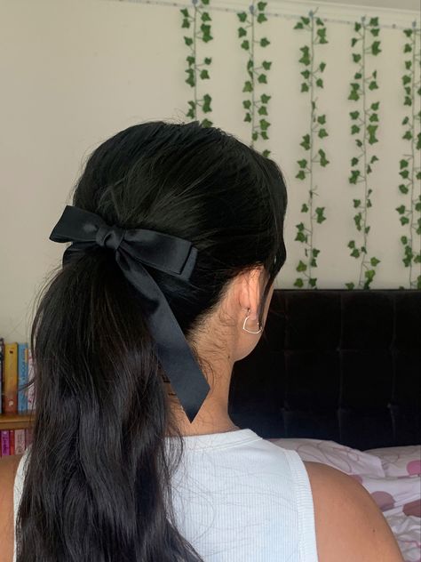 hair bow, gracie abrams, ribbon hair accessories🎀🫶🏼 Gracie Abrams Ribbon Hair, Gracie Abrams Hair, Gracie Abrams Bow, Ribbon Hair Accessories, Gracie Core, Hair Ribbon, Gracie Abrams, Ribbon Hair, Hair Bow