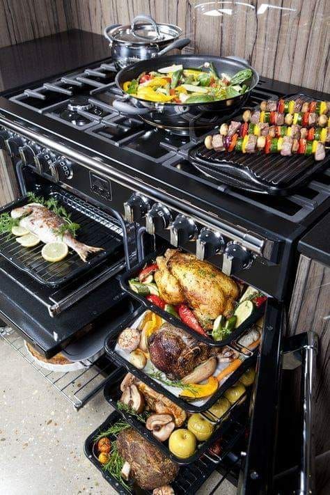 Outdoor Kitchen Appliances, Range Cooker, Kitchen Stove, Electric Oven, Cooking Appliances, Kitchen Pantry, Kitchen Stuff, Diy Kitchen, Interior Design Kitchen