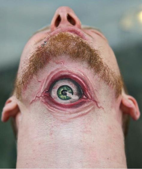 This a a cool realistic scary tattoo of an eyeball..ouch Tato Mata, Tato 3d, Best 3d Tattoos, Horrible Tattoos, Eyeball Tattoo, See Tattoo, Hyper Realistic Tattoo, Tattoo Fails, Weird Tattoos