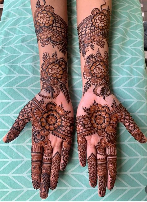 Latest Mehndi Designs Wedding, Beautiful Simple Mehndi Design, Front Mehndi Design, Mehndi Designs For Kids, Simple Mehndi Designs Fingers, Very Simple Mehndi Designs, Full Mehndi Designs, Stylish Mehndi Designs, Latest Bridal Mehndi Designs