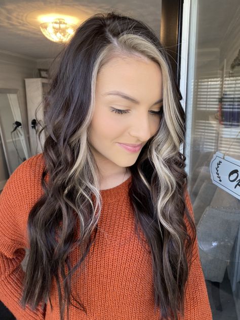 Bold Peekaboo Highlights, Dark Hair With Bold Money Piece, Dark With Money Piece, Dark Brown With Blonde Peekaboos, Hair Color Ideas For Brunettes Money Piece, Dark Brown With Blonde Money Piece, Brown Hair Blonde Front Pieces, Grey Money Piece On Dark Hair, Dark Hair Blonde Front Pieces