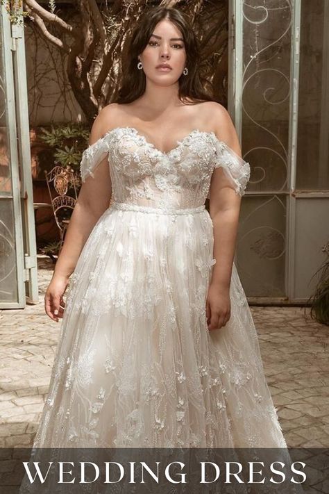 wedding dress style - wedding dress long sleeve - wedding dresses simple - wedding dress inspiration Plus Size Lace Wedding Dress, Curvy Wedding Dress, Curvy Wedding, Wedding Dresses Whimsical, Plus Wedding Dresses, Plus Size Wedding Dresses, Garden Wedding Dresses, Plus Size Wedding Gowns, Wedding Dress Guide