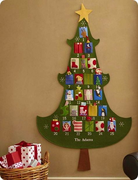 Felt Christmas Tree Advent Calendar I Amazing Advent Calendar Ideas: Early Christmas Gift Your Friends Pottery Barn Advent Calendar, Felt Advent Calendar, Advent Calendar Activities, Christmas Tree Advent Calendar, Advent Activities, Diy Calendar, Christmas Calendar, Diy Advent Calendar, Felt Christmas Tree