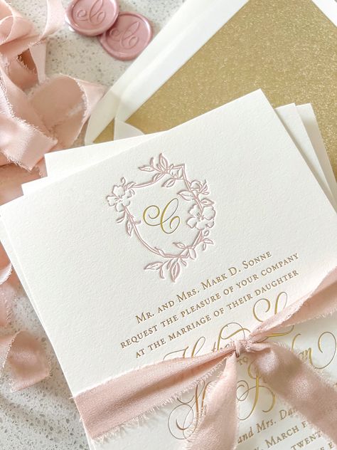 Wedding Envelope Design, Wedding Envelopes Design, Wedding Invitations Pink, Royal Invitation, Blush Pink Wedding Invitations, Timeless Wedding Invitations, Rose Gold Wedding Invitations, Quince Decorations, Pink Wedding Theme