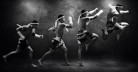 Muay Thai Wallpaper, Muai Thai, Thai Wallpaper, Martial Arts Photography, Muay Boran, Shadow Boxing, Boxe Thai, Dynamic Stretching, Thai Boxing