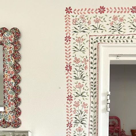 Art Above Door, Hand Painted Front Door, Mother Painting Ideas, Vintage Wall Paint, Painting Bedroom Wall Ideas, Painted Headboard On Wall, Little Room Ideas, Bedroom Walls Ideas, Kids Rooms Ideas