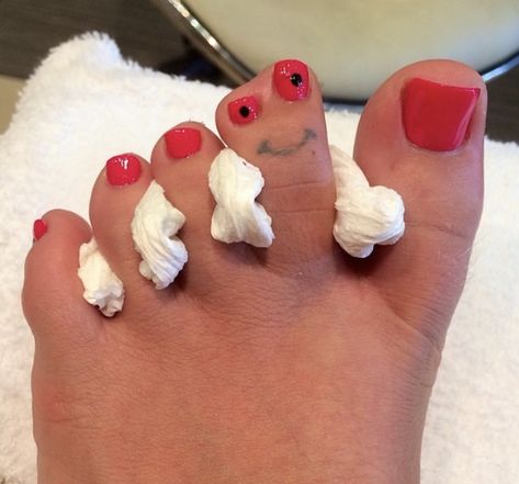 Nails Fail Funny, Fail Nails, Betty Boop Quotes, Bad Picture, Reasons To Smile, Cute Diys, Toe Nails, How To Do Nails, Summer Nails