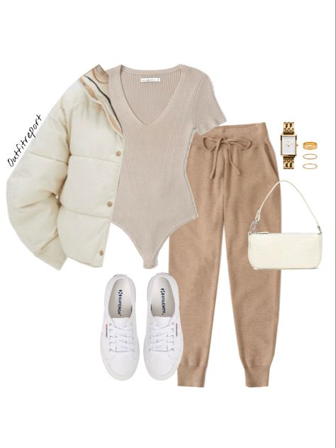 Full Beige Outfit, Bodysuit Joggers Outfit, Cream Colored Joggers Outfit, Joggers And Bodysuit Outfit, Beige Jeans Outfit Casual, Beige Joggers Outfit Women Winter, Beige Trainers Outfit, Beige Joggers Outfit, Beige Joggers Outfit Women