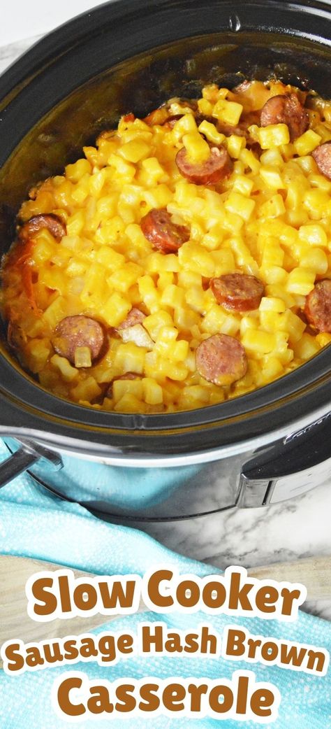 This Slow Cooker Kielbasa Hash Brown Casserole is full of flavor. Make with frozen hashbrowns, smoked sausage, and gooey cheese, it's the ultimate meal. Hashbrown Kielbasa Crockpot, Kielbasa Crockpot, Family Lunch Recipes, Potatoes Crockpot, Vegetarian Holiday Recipes, Slow Cooker Kielbasa, Stewed Chicken, Week Meals, Sausage Crockpot