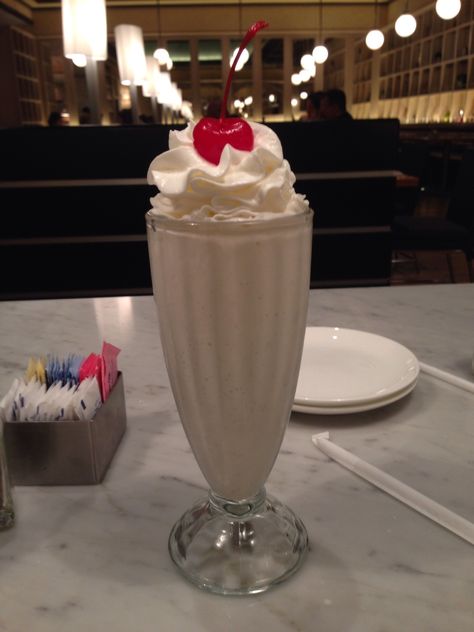 The infamous Jack Rabbit Slim's $5 milkshake Revel Hotel and Casino Atlantic City NJ USA Rhett Eaton, Jack Rabbit Slims, Milkshake Aesthetic, Summer Hamilton, Chestnut Springs Series, Road Trip Food, Vanilla Milkshake, High Protein Low Calorie, Protein Powder Recipes