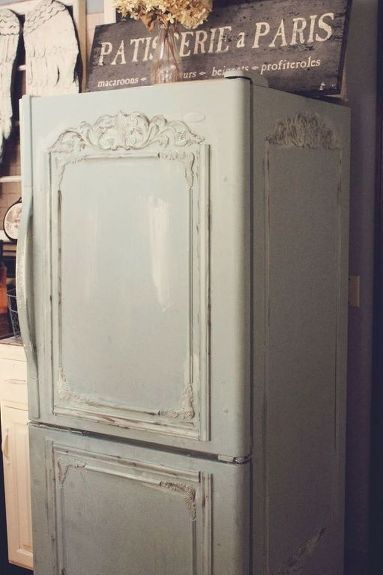 I have a very old fridge that needed serious TLC. Since I couldn't afford a new one, I started to make it look like a French armoire. This is what it used to look like. I get most of my best ideas at two in the morning. I find myself wide awake with such excitement while trying to figure out how I would logically turn this idea into a reality. Then the torture of waiting all day the next day until we are free to head out to Home Depot or where ever the destination is. The guys fr… Old Fridge, Fridge Makeover, Mod Vintage, French Country Cottage, Chic Kitchen, Shabby Chic Kitchen, Vintage Life, Shabby Vintage, Annie Sloan