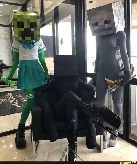 Minecraft Costumes, Image Meme, Minecraft Memes, Halloween Costumes For Couples, Meme Lord, Minecraft Art, 웃��긴 사진, Amazing Cosplay, Cute Cosplay