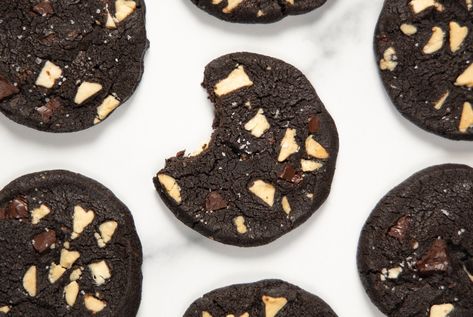 Chocolate Shortbread Cookies with White and Dark Chocolate Chunks — TBLSPOON Chocolate Chunk Shortbread, Chocolate Shortbread, Chocolate Shortbread Cookies, Sweet Recipe, Black Chocolate, Shortbread Cookie, Chocolate Chunk, Shortbread Cookies, Chocolate Cookie