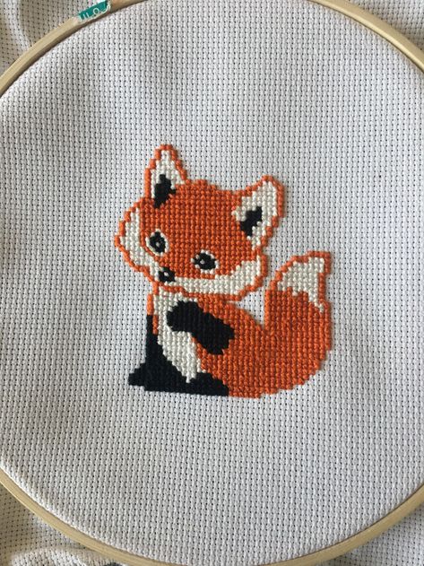 Baby Fox Cross Stitch, Fox Cross Stitch Pattern Free, Cross Stitch Baby Blanket, Fox Cross Stitch Pattern, Fox Cross Stitch, Fox Quilt, Cross Stitch Cute, Miniature Embroidery, Fox Embroidery