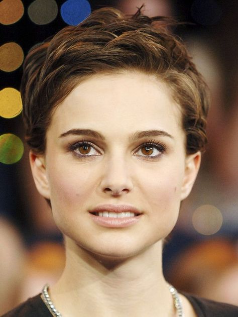 Our ultimate guide to short hairstyles and haircuts will help you find a haircut you'll love. Take a look through our gallery of inspiring short hairstyles Natalie Portman Short Hair, Short Wavy Pixie, Oval Face Haircuts, Face Shape Hairstyles, Cool Short Hairstyles, Short Hair Pixie Cuts, Super Short Hair, Girl Short Hair, Short Hair Styles Pixie