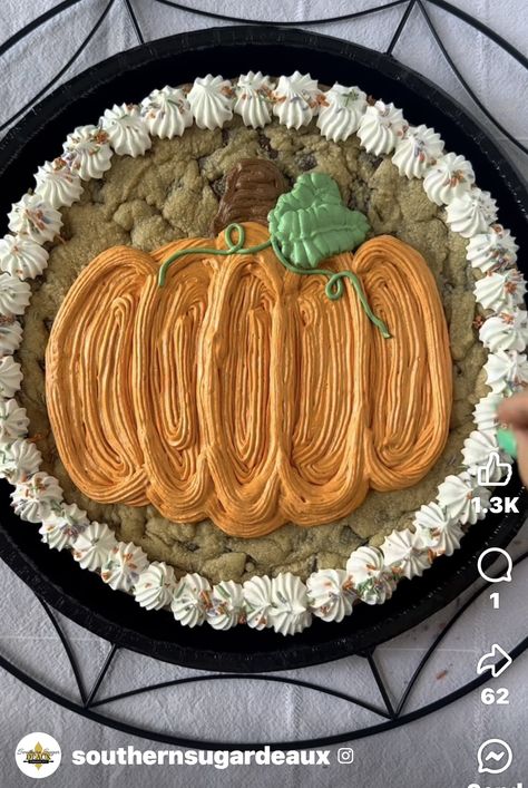 Taco Cookie Cake, Cookie Cake Thanksgiving, Halloween Cookie Cake Decorating, Square Cookie Cake Decorating Ideas, Fall Cookie Cakes Decorated, Thanksgiving Cookie Cakes, Fruit Cookie Cake, Fall Cookie Cakes, Cookie Cake Aesthetic