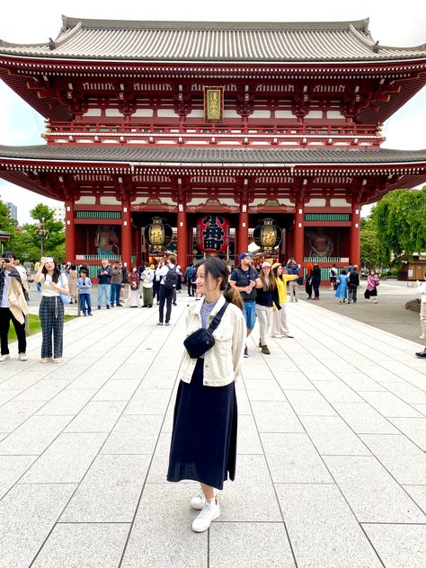 What to Wear for Your May Japan Trip – misocarborena What To Pack For Japan In Spring, Japan March Outfit, Japan Ootd Spring, Japan Spring Outfit Travel, Japan Outfit Spring, Japan Summer Outfit, Outfits For Japan, What To Wear In Japan, Japan Travel Outfit