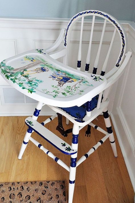 a painted high chair sits in the corner Painted High Chairs, Repainted Furniture, Wood High Chairs, Vintage High Chairs, Chair Painting, Cute Desk Chair, Diy Mommy, Chair Redo, Adirondack Chair Plans