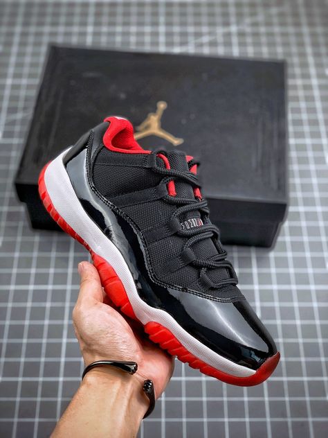 Aj Outfit, Jordan Shoes 11, 8th Grade Outfits, Jordan Retro 11 Low, Baddie Clothes, Air Jordan 11 Retro Low, Michael Jordan Shoes, Nike Air Jordan 11, Nike Jordan Retro