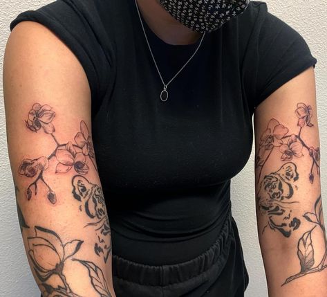 Meg Murayama Tattoos, Tattoos Women Aesthetic, Flash Art Tattoos For Women, Aesthetic Tattoos Women, Tattoos For Women Aesthetic, Art Tattoos For Women, Symmetrical Tattoos, Flash Art Tattoos, Symmetrical Tattoo