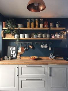 Dark Blue Walls, Rustic Shelves, Blue Kitchens, Trendy Kitchen, Kitchen Paint, Wood Kitchen, Blue Walls, Kitchen Wall Decor, Kitchen Designs