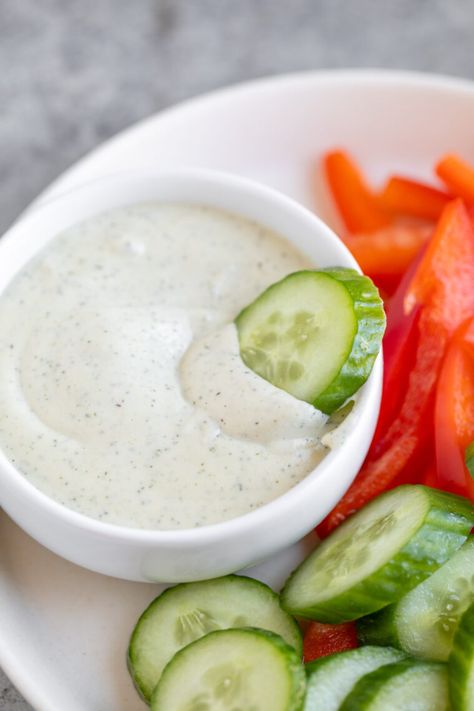 DIY Ranch Dip! A vegan, cashew-based ranch dip that's great for vegetable dipping or drizzling on salads. Diy Ranch Dip, Diy Ranch, Cashew Dip, Diet For Children, Vegan Peanut Butter Cups, Pediatric Nutrition, Raw Veggies, Vegetable Dip, Prenatal Nutrition