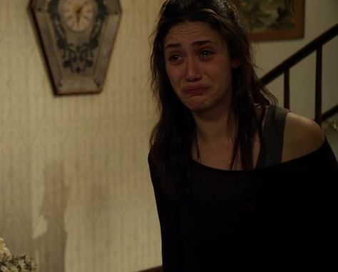 Female Rage Character, Most Emotional Movie Scenes, Fiona Gallagher Crying, Pretty When I Cry, Mother Movie, Fiona Gallagher, Emotional Movies, Female Rage, Emotional Scene