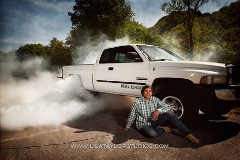 High school senior boy with truck doing burnout Truck Senior Pictures, Lisa Taylor, Unique Senior Pictures, Senior Pictures Boys, Grad Pics, High School Senior, Senior Pics, Diesel Trucks, High School Seniors