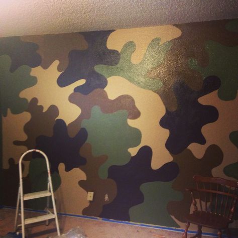 My Sons camouflaged bedroom. Camo Accent Wall, Army Theme Kids Room, Camo Painted Walls, Boys Army Room, Camo Kids Room, Camouflage Bedroom, Camouflage Room, Camo Room, Camo Wall