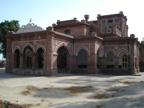 Bagrian Haveli (near Nabha, Punjab) Small Haveli House India, Punjabi Haveli House Design, Haveli House India, Harmony In Architecture, Punjab Architecture, Haveli Design Houses, Haveli Design, Indian Palaces, Architecture House Design