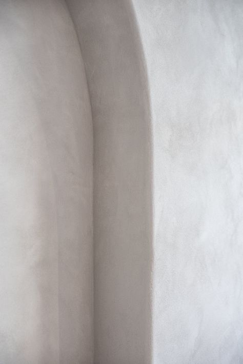 Mr & Mrs White Manly Paint Specs: Murowash + Sand in Raw Earth 25% White Limewash Walls, White Venetian Plaster, Limestone Paint, Limestone Wall Cladding, Ibiza Interiors, Lime Wash Walls, Limewash Walls, Mrs White, Limewash Paint