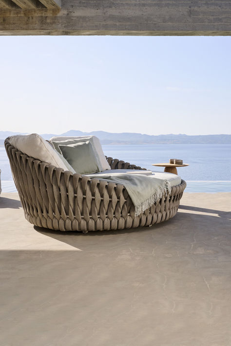 Designer Outdoor Furniture, Daybed Lounge, Luxurious Furniture, Pool Lounger, Furniture Ads, Outdoor Bedroom, Indoor Outdoor Furniture, Outdoor Furniture Design, Cane Chair